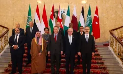Arap ve İslam ülkeleri heyeti Londra'da