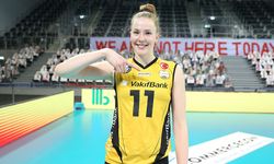 Voleybolcu Isabelle Haak'a matkap hediye edildi