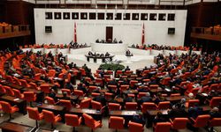 Öğretmen sorunlarının araştırılması için verilen önergeler AKP-MHP oylarıyla reddedildi