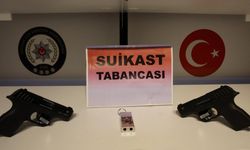 Adana'da anahtarlık şeklinde suikast tabancası ele geçirildi