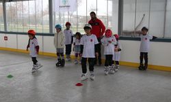 Diyarbakır'da çocuklara ücretsiz buz pateni eğitimi