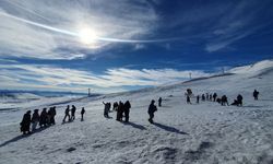 Endonezyalı turistler Erciyes Kayak Merkezi'ni gezdi