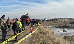 GÜNCELLEME - Kırklareli'nde nehre devrilen araçta bir kişinin cansız bedenine ulaşıldı