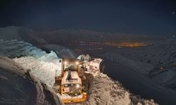 Hakkari'de üs bölgelerinin yolunun açılması için çalışmalar sürüyor