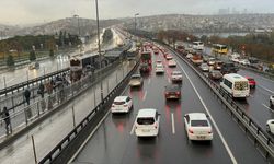 İstanbul'da haftanın ilk iş günü ulaşımda aksamalar yaşanıyor