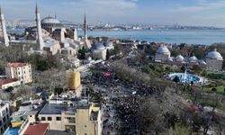 İstanbul'da İsrail'in Gazze'ye yönelik saldırıları protesto edildi