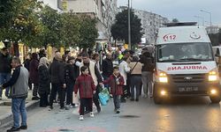 İzmir'de yürüyen merdivenin ters yönde hareket etmesiyle düşen 5 kişi yaralandı