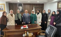 Karabük'te üniversite öğrencileri yaptıkları yaka iğnelerinin gelirini Filistinlilere bağışladı