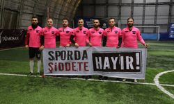 "Kurumlar Arası Spor Şöleni"nin final maçına sporcular hakem formasıyla çıktı