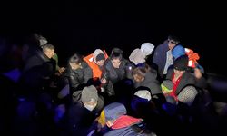 Kuzey Ege'de 23 düzensiz göçmen kurtarıldı, 34 yabancı uyruklu yakalandı