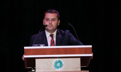 Niğde'de "İnsan ve Adalet Üzerine Bir Yaşam Hikayesi" konferansı verildi