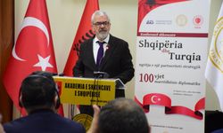 Tiran’da, Arnavutluk ve Türkiye arasında 100 yıllık diplomatik ilişkiler konulu konferans düzenlendi