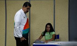 Venezuela'da halk, ihtilaflı Esequibo bölgesi için "Dayanışma Referandumu"na gitti