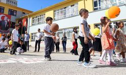 Depremin hissedildiği Yalova'nın Armutlu ilçesinde okullar tatil edildi