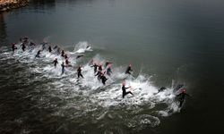 Türkiye'deki federasyon yetkililerinden KKTC Triatlon Federasyonu hakemlerine triatlon eğitimi