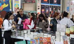 Adana'da "Çukurova 16. Kitap Fuarı"na katılan yayınevleri okurların ilgisinden memnun