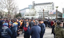 Denizli'de yeniden aday gösterilen Büyükşehir Belediye Başkanı Zolan için karşılama töreni düzenlendi