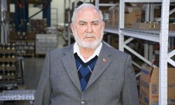 Eczacı kalfası olarak başladığı iş hayatında 66 yılı geride bıraktı