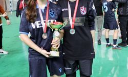 Futbolcu Selin, beynindeki damar yumağından kurtulup sahalara döndü