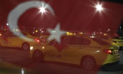 İstanbul’da taksiciler şehitler için toplandı