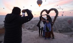 Kapadokya'da turistler yeni yılın ilk gününde çeşitli aktivitelere katıldı