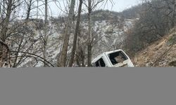 Tunceli'de uçuruma devrilen araçtaki bir kişi öldü, bir kişi ağır yaralandı