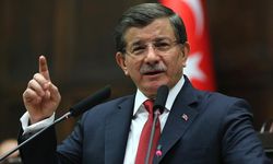 Davutoğlu: Ben olsaydım uçağa biner Beyrut'ta inerdim