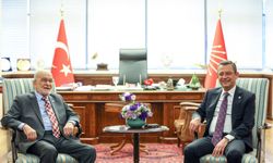 CHP lideri Özel, Saadet Partisi lideri Karamollaoğlu ile görüştü