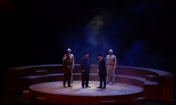 Bursa'da "Cumhuriyet'e Doğru" adlı tiyatro oyunu sahnelendi