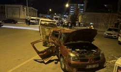 Erzurum'da 4 aracın karıştığı kazada 1'i ağır 3 kişi yaralandı