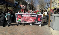 Eskişehir'de hekimler ve sağlık çalışanları Gazze için "sessiz yürüyüş" yaptı