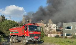 GÜNCELLEME 2 - Kocaeli'de bir fabrikada çıkan yangın kontrol altına alındı