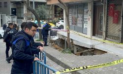 Güngören'de kaldırımdaki çökme nedeniyle bir bina tedbiren boşaltıldı