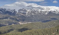 Sıcak havalar Ilgaz Dağı'ndaki turizmcileri ve kayakseverleri endişelendiriyor