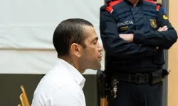 Eski futbolcu Dani Alves, 4,5 yıl hapis cezasına çarptırıldı