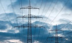İzmir'de elektrik şirketi özelleştirildi, kesintiler arttı