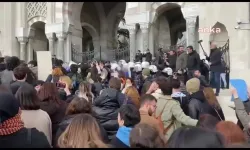 Beyazıt'ta öğrenciler açık üniversite uygulamasını protesto etti