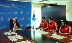 Mansur Yavaş'tan ASKİ Spor Kulübü’nün şampiyon sporcularına tebrik