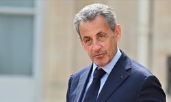 Eski Fransa Cumhurbaşkanı Sarkozy, 1 yıl hapis cezası aldı