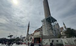 Ayasofya'nın II. Beyazıt minaresi söküldü