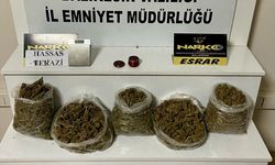 Balıkesir'de bavula gizlenmiş 2 kilo 510 gram esrar ele geçirildi