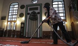 Boşnaklar, ramazan hazırlıkları kapsamında geleneksel cami temizliği yaptı