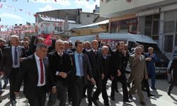 CHP Kayseri Büyükşehir Belediye Başkan adayı Molu, Sarız ve Yahyalı'da seçmenle buluştu