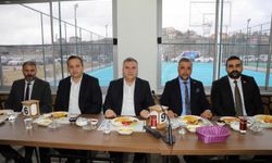 Cumhur İttifakı Çubuk adayı Demirbaş ve MHP'li Doğan, STK temsilcileri ve muhtarlarla buluştu