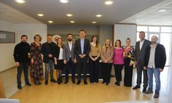 Eskişehir Büyükşehir Belediye Başkan adayı Hatipoğlu, Ertuğrulgazi Mahallesi'ni ziyaret etti