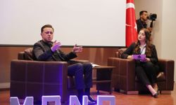 Eskişehir Büyükşehir Belediye Başkan adayı Hatipoğlu, üniversite öğrencileriyle buluştu
