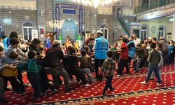 Hatay'da çocuklar ramazanın maneviyatını camide etkinliklerle öğreniyor