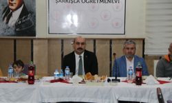 Şarkışla Kaymakamı Öztürk, çocuklarla iftar yaptı