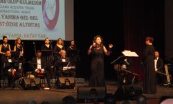 Sivas'ta THM korosu konser verdi