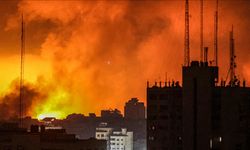 İsrail gece boyunca Gazze'ye yoğun saldırılar düzenledi